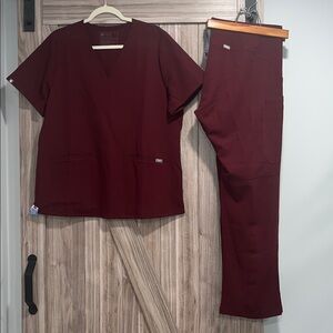FIGS - Burgundy Cargo Scrubs Set - Size XL